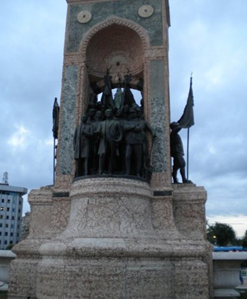 Taksim_Cumhuriyet_Aniti_Istanbul Taksim_Cumhuriyet_Aniti_Istanbul